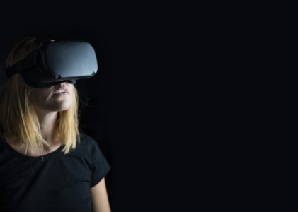 The Advantages of Virtual Reality in Online  Casinos