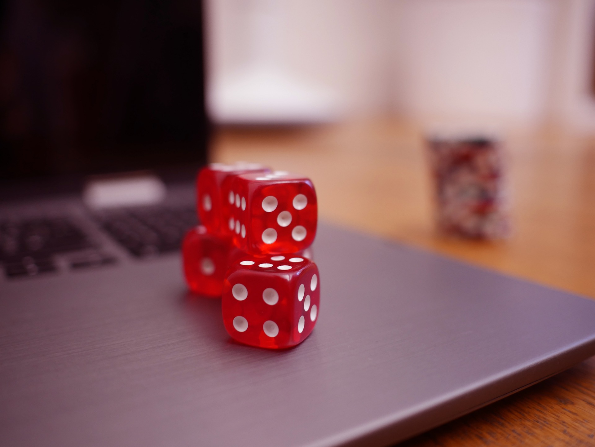 Unlocking the World of Online Casino Bonuses: Types, Terms, and Strategies